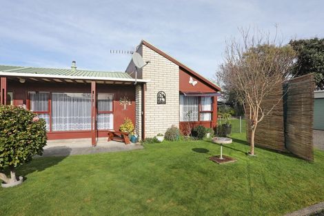 Photo of property in 12b Oxford Street, Marton, 4710