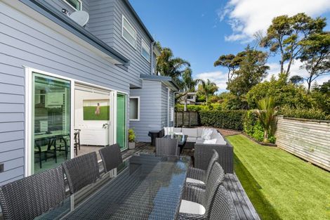 Photo of property in 17a Churchouse Road, Greenhithe, Auckland, 0632