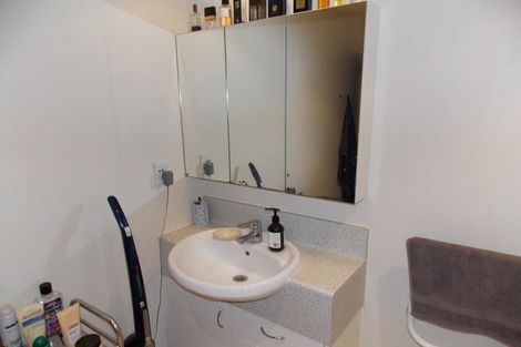 Photo of property in Terrace Heights Apartments, 6e/163 The Terrace, Wellington Central, Wellington, 6011