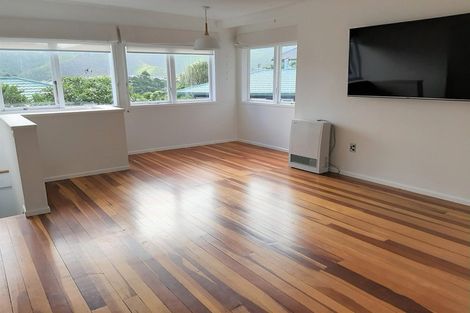 Photo of property in 142 The Ridgeway, Mornington, Wellington, 6021