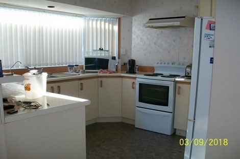 Photo of property in 1/202 Edmonton Road, Te Atatu South, Auckland, 0610