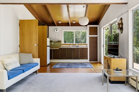 Photo of property in 22 Reeves Road, Acacia Bay, Taupo, 3330