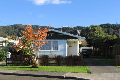 Photo of property in 75 Karamu Crescent, Wainuiomata, Lower Hutt, 5014