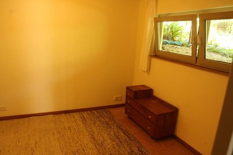 Photo of property in 2 Kauri Point Road, Laingholm, Auckland, 0604