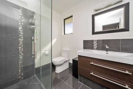 Photo of property in 5 Reremoana Close, Hawera, 4610