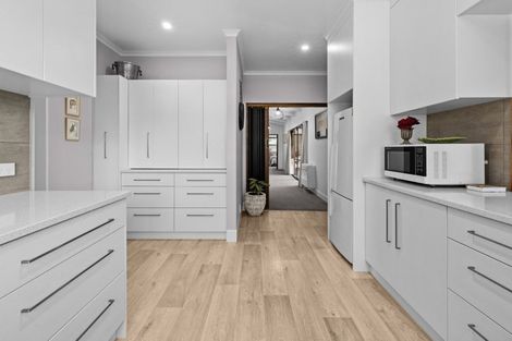 Photo of property in 37 Simla Avenue, Havelock North, 4130