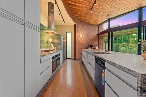 Photo of property in 303 Matua Road, Kumeu, 0891