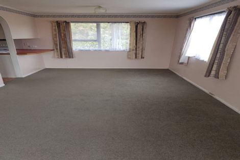 Photo of property in 20 Rice Crescent, Newlands, Wellington, 6037