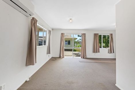 Photo of property in 2/30 Forest Hill Road, Henderson, Auckland, 0612