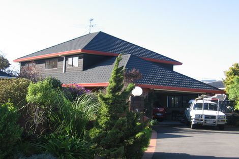 Photo of property in 5 Maywood Grove, Churton Park, Wellington, 6037