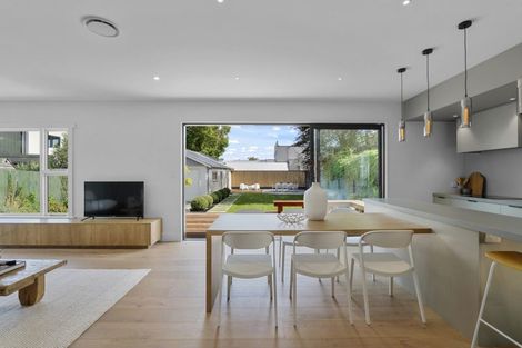 Photo of property in 69 Tomes Road, St Albans, Christchurch, 8052