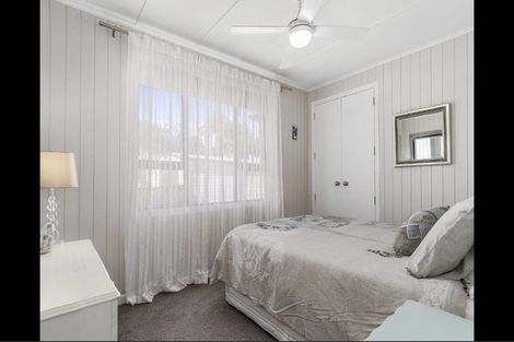 Photo of property in 22 Queen Road, Bellevue, Tauranga, 3110