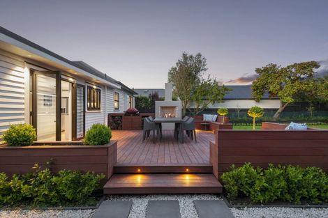 Photo of property in 136 Weston Road, St Albans, Christchurch, 8052