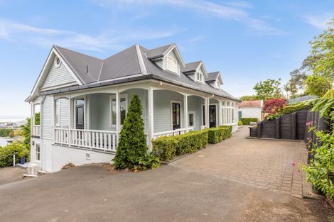 Photo of property in 10 Cobden Road, Bluff Hill, Napier, 4110