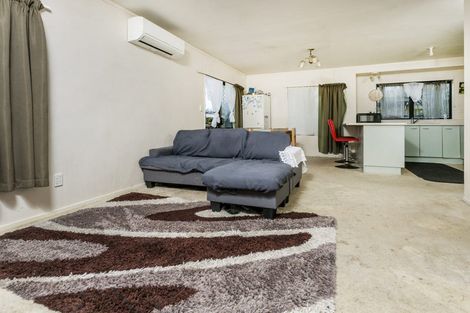 Photo of property in 2/62 Tonar Street, Northcote, Auckland, 0627