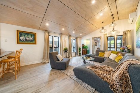 Photo of property in 54 Granville Street, Silverstream, Upper Hutt, 5019