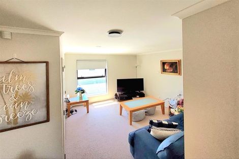 Photo of property in 45 Costa Viva Crescent, Karaka, Papakura, 2113