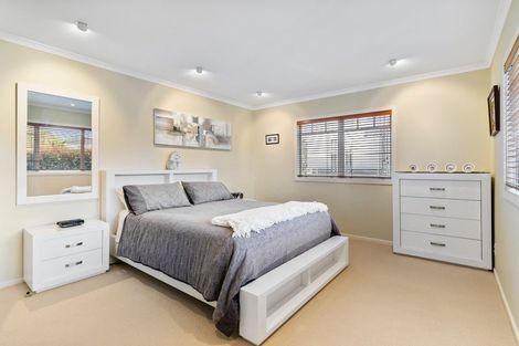 Photo of property in 205a Hurstmere Road, Takapuna, Auckland, 0622