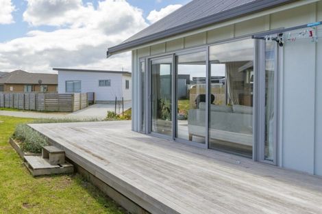 Photo of property in 11 Northcoast Place, Mangawhai Heads, Mangawhai, 0505