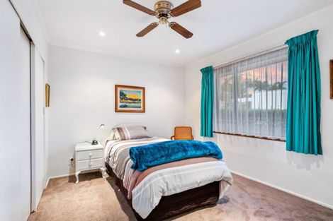 Photo of property in 1/48 Masterton Road, Rothesay Bay, Auckland, 0630