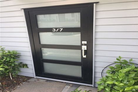 Photo of property in 3/7 South Pacific Place, Henderson, Auckland, 0612