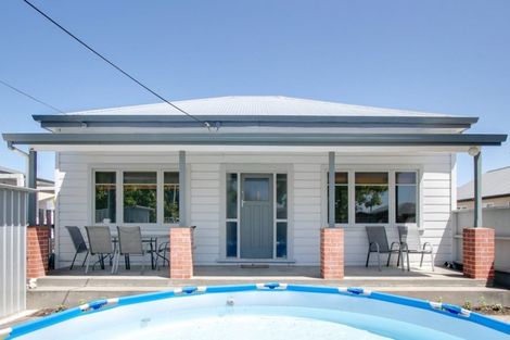 Photo of property in 28 Avenue Road, Greenmeadows, Napier, 4112
