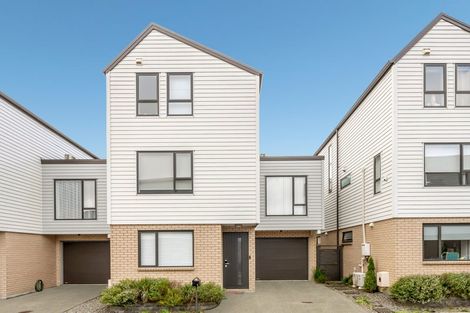 Photo of property in 10 Koropiko Lane, Flat Bush, Auckland, 2019