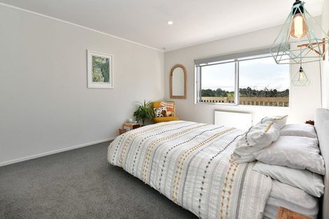 Photo of property in 28 Alec Craig Way, Gulf Harbour, Whangaparaoa, 0930