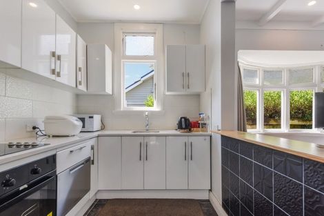 Photo of property in 1/5 Van Diemen Street, Nelson South, Nelson, 7010