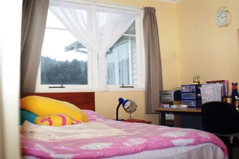 Photo of property in 6 Willow Place, Horahora, Whangarei, 0110