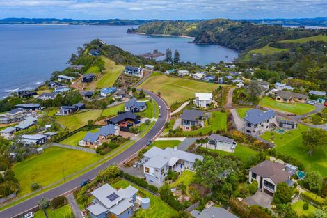 Photo of property in 10 Lax Crescent, Leigh, 0985