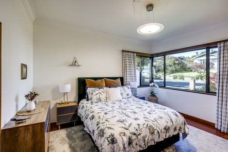 Photo of property in 61 Napier Terrace, Hospital Hill, Napier, 4110