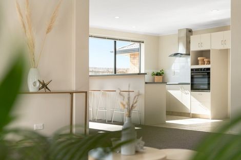 Photo of property in 23 Beachmere Place, Papamoa Beach, Papamoa, 3118