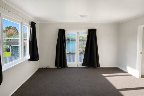 Photo of property in 28 Birdwood Road, Pukekohe, 2120