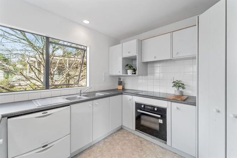 Photo of property in 11 Mizpah Road, Waiake, Auckland, 0630