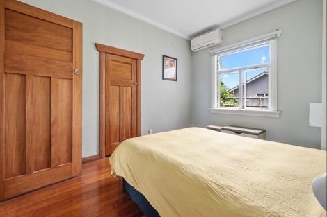 Photo of property in 180 Brooklands Road, Vogeltown, New Plymouth, 4310