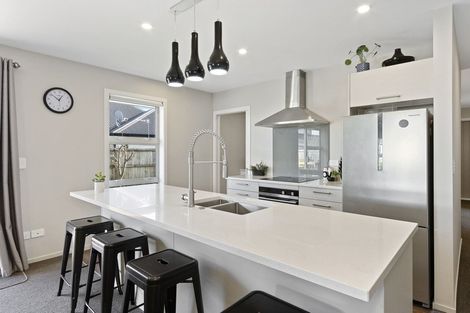 Photo of property in 8 Bargrove Close, Halswell, Christchurch, 8025