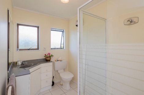 Photo of property in 38 Makora Road, Otaihanga, Paraparaumu, 5036
