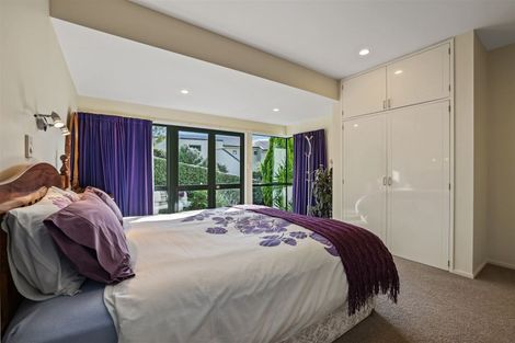 Photo of property in 139 Moncks Spur Road, Redcliffs, Christchurch, 8081