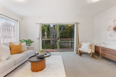 Photo of property in 12a Seaton Road, Murrays Bay, Auckland, 0630