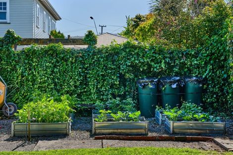 Photo of property in 5 Marina Grove, Hutt Central, Lower Hutt, 5010