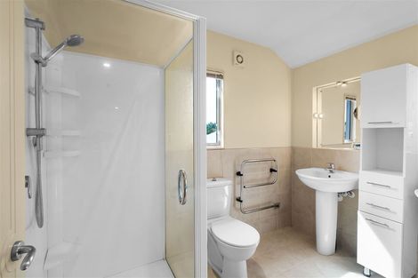 Photo of property in 12 Chateau Drive, Burnside, Christchurch, 8053