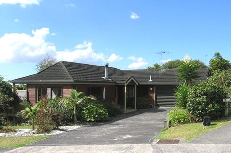 Photo of property in 14 Ballini Rise, West Harbour, Auckland, 0618