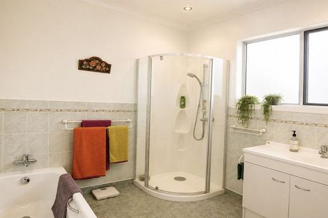 Photo of property in 36 Swan Road, Te Kauwhata, 3781