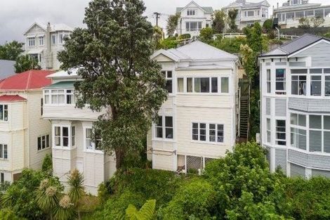 Photo of property in 57 Central Terrace, Kelburn, Wellington, 6012