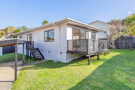 Photo of property in 2/2 Tacitus Place, Totara Vale, Auckland, 0629