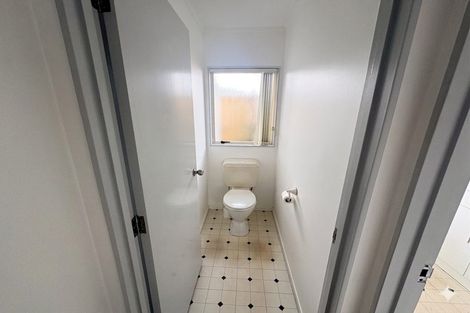 Photo of property in 1/2 Tainui Terrace, Mangere Bridge, Auckland, 2022