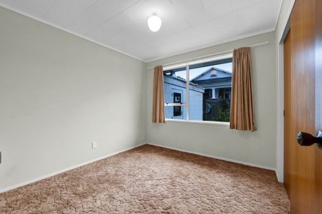 Photo of property in 17a Hamlet Street, Stratford, 4332