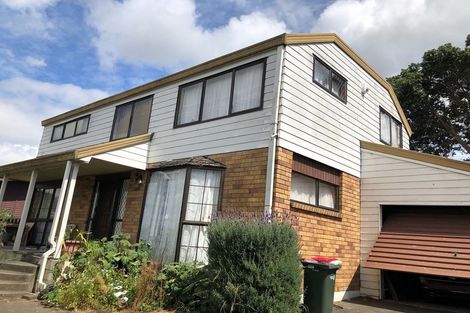 Photo of property in 2/13 Billabong Place, Botany Downs, Auckland, 2010