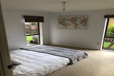 Photo of property in 23 Harford Place, Pakuranga Heights, Auckland, 2010